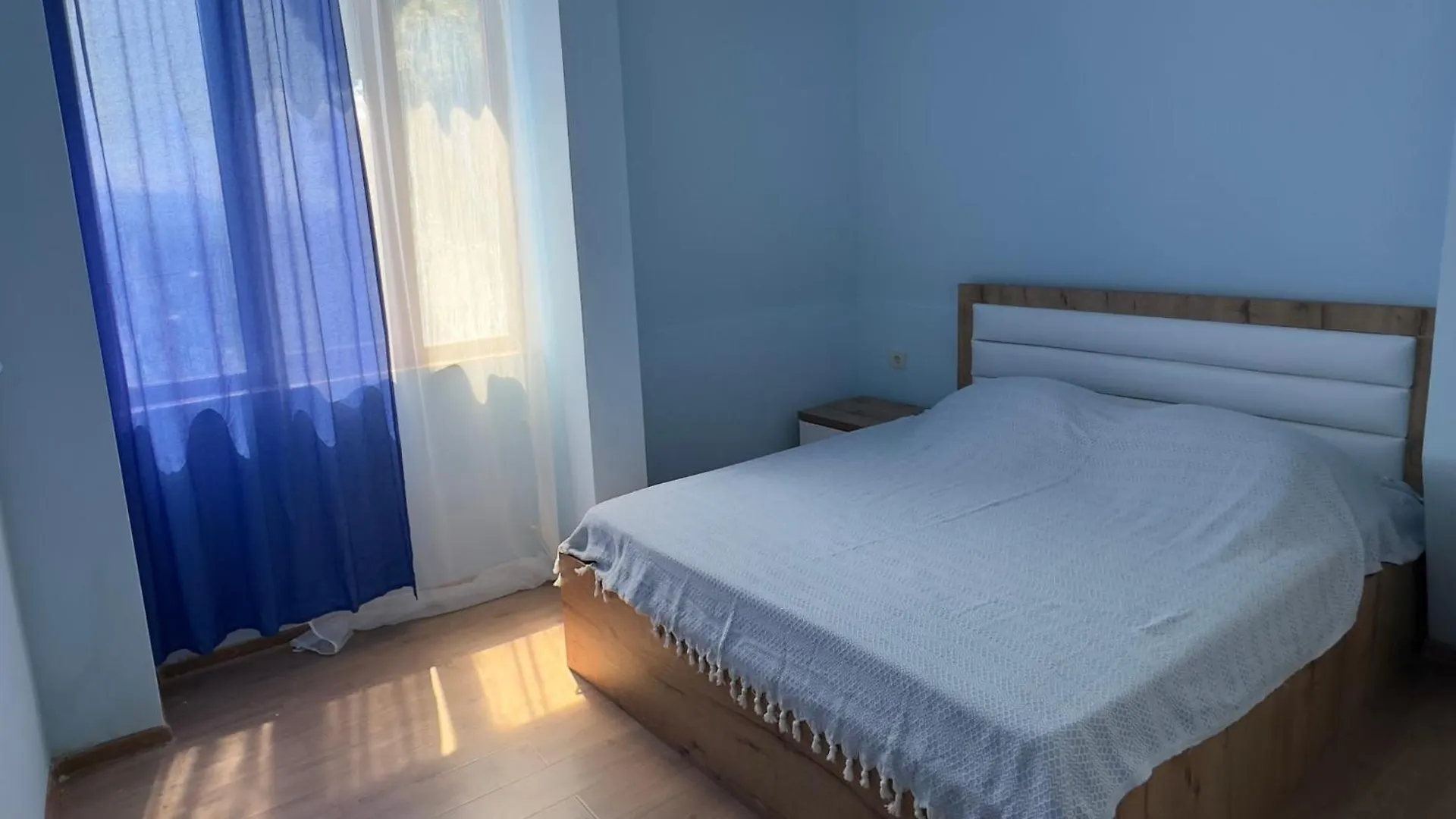 Camphor House Hotel Batumi 0*,  Georgia